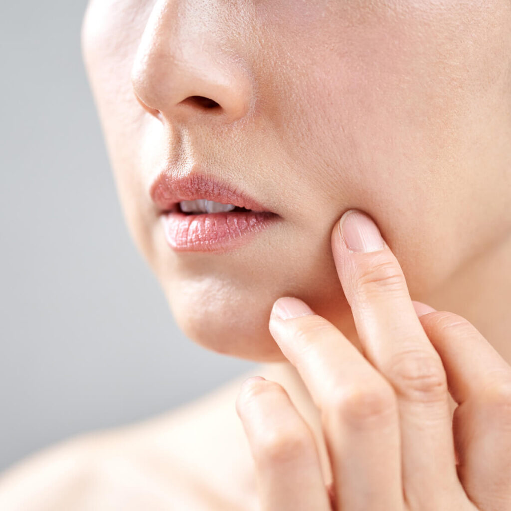 法令紋好明顯怎麼辦？法令紋成因類型、必知消除方法大揭秘！